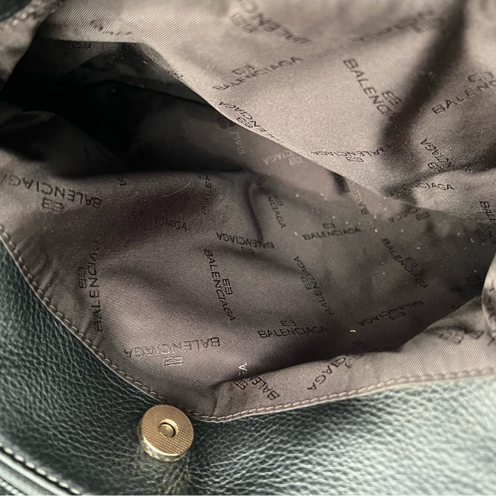 Balenciaga Black & Brown Leather
Hobo Shoulder Bag EUC - Picture 3 of 15